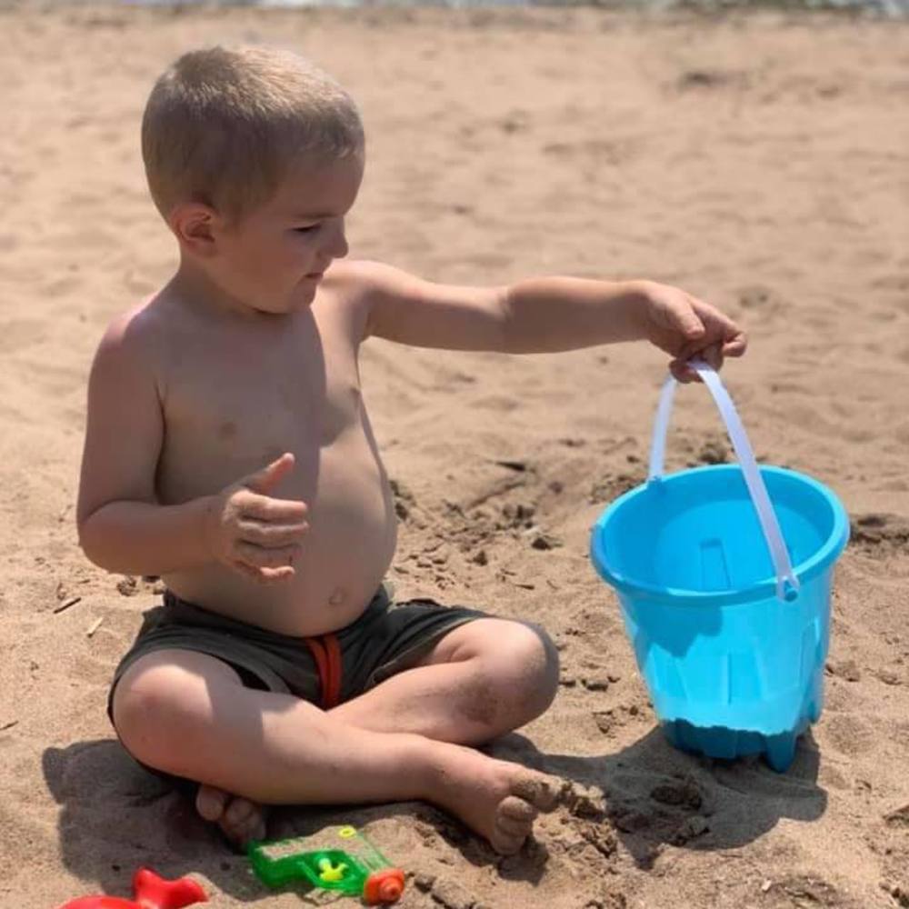 Meet your Posher, Cassandra